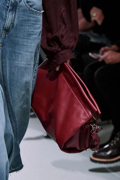 Look 92